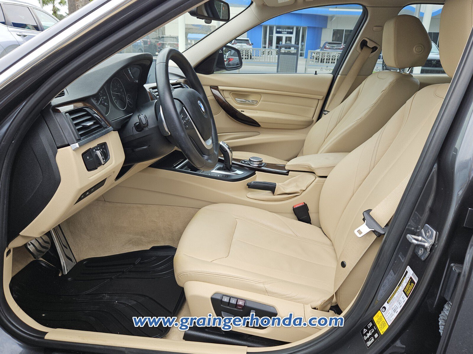 Used 2015 BMW 328i xDrive Wagon AWD/4WD image 10