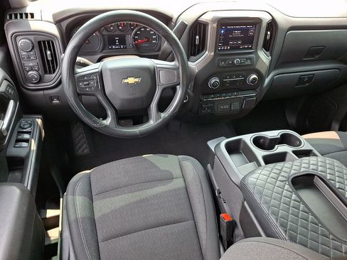 Used 2024 Chevrolet Silverado 1500 Custom AWD/4WD image 2