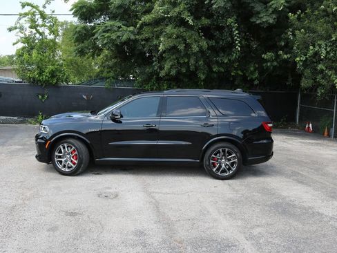 Used 2023 Dodge Durango R/T w/ Tow 'N Go Package AWD/4WD image 2