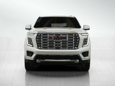 Used 2025 GMC Yukon Denali w/ Denali Reserve Package AWD/4WD image 8