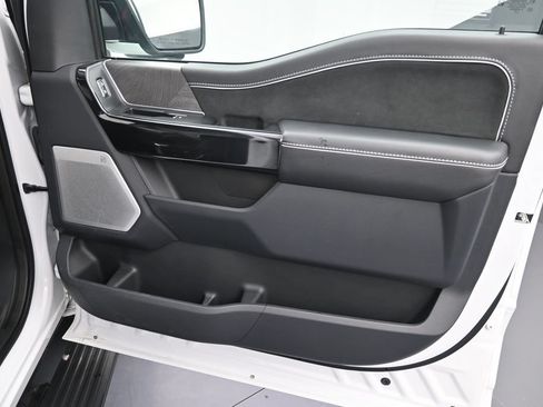 Used 2023 Ford F150 Lightning Platinum AWD/4WD image 17