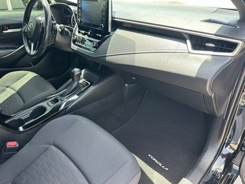 Used 2020 Toyota Corolla SE FWD image 28