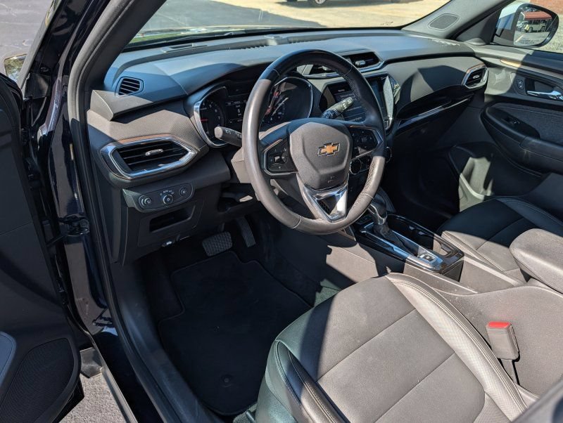 Used 2021 Chevrolet TrailBlazer ACTIV w/ Convenience Package FWD image 11