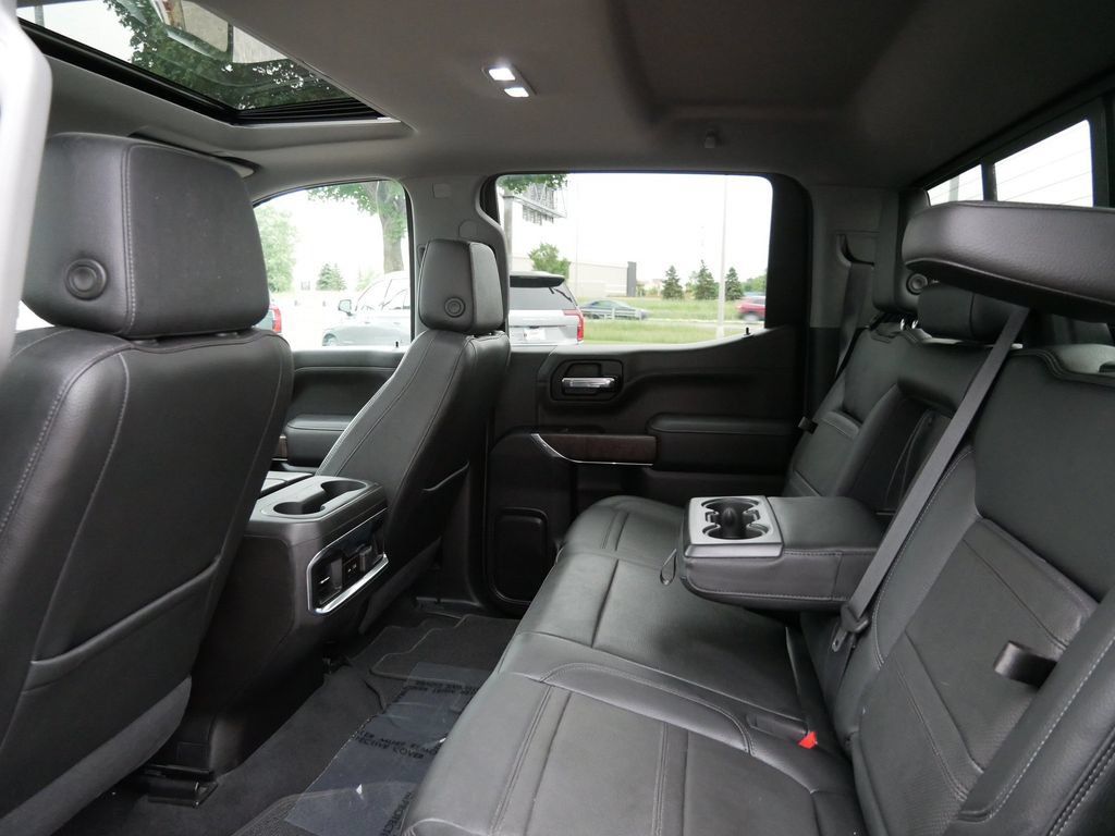 Used 2022 GMC Sierra 1500 Denali w/ Denali Premium Package AWD/4WD image 10