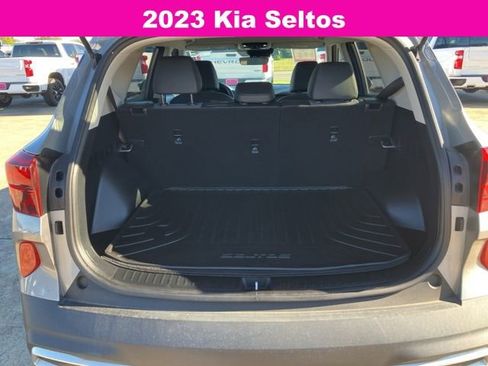 Used 2023 Kia Seltos S w/ Navigation Package image 13