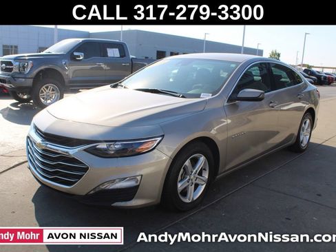 Used 2025 Chevrolet Malibu LT FWD image 3