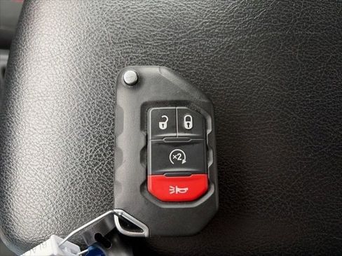Used 2021 Jeep Gladiator Rubicon image 25