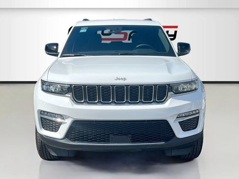 Used 2025 Jeep Grand Cherokee Limited AWD/4WD image 2