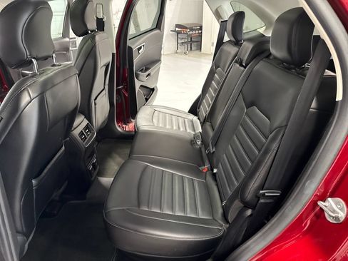 Used 2017 Ford Edge SEL w/ Equipment Group 201A AWD/4WD image 39