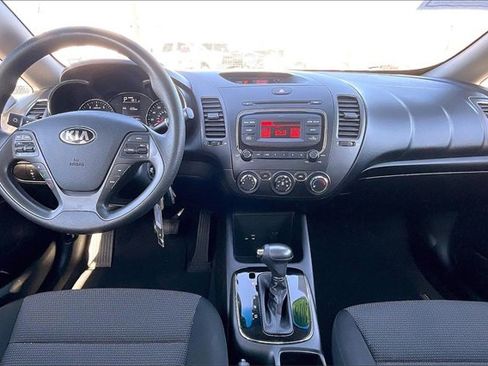 Used 2018 Kia Forte LX image 15