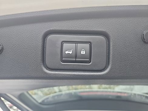 Certified 2023 Nissan Pathfinder SL w/ Lighting Package (N92) image 27