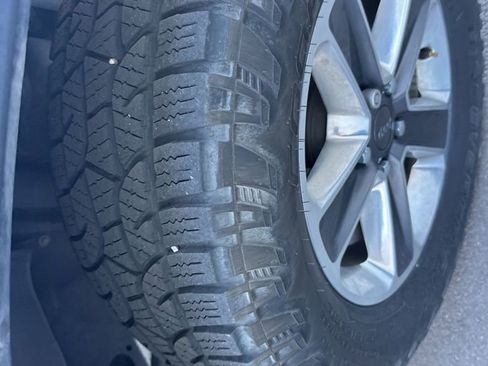 Used 2019 Jeep Wrangler Unlimited Sahara image 4