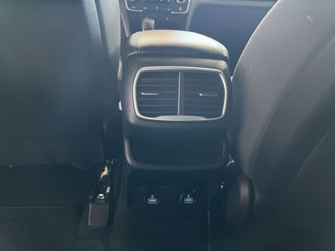 Used 2019 Hyundai Santa Fe SEL FWD image 15