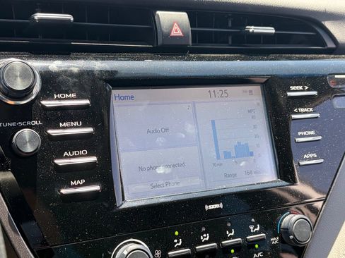 Used 2020 Toyota Camry LE w/ Carpet Mat Package FWD image 9