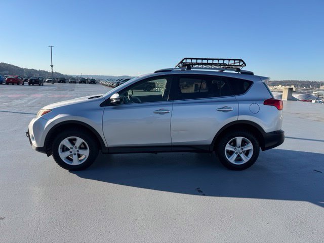 Used 2013 Toyota RAV4 XLE AWD/4WD image 6