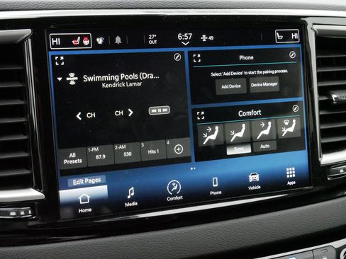 Used 2024 Chrysler Pacifica Touring-L image 22