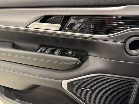New 2026 Jeep Grand Wagoneer 4WD w/ Premium Group I image 32