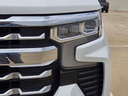 Used 2023 Chevrolet Silverado 1500 LTZ AWD/4WD image 23