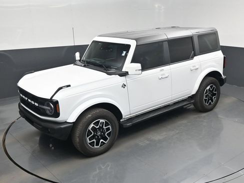 Used 2023 Ford Bronco Outer Banks image 36