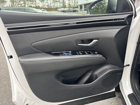 Used 2023 Hyundai Tucson Limited w/ Winter Package image 13