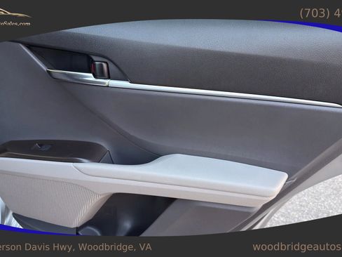 Used 2022 Toyota Camry LE image 24