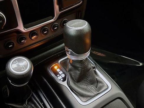 Used 2023 Jeep Gladiator Sport image 19