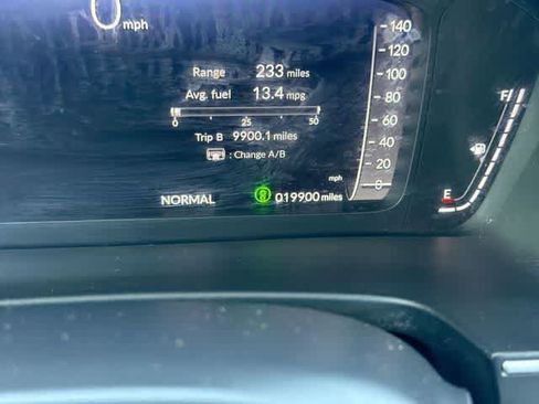 Used 2023 Honda Pilot Elite image 32