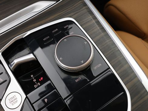 Used 2024 BMW X5 xDrive40i w/ Premium Package image 25