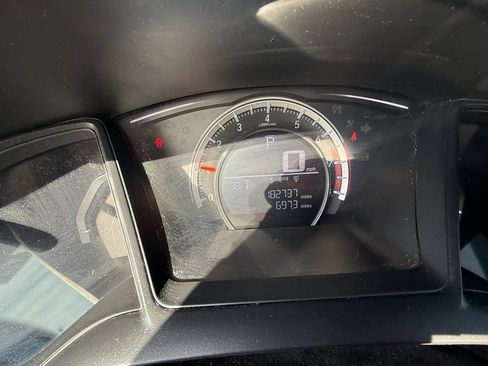 Used 2018 Honda Civic Sport image 16