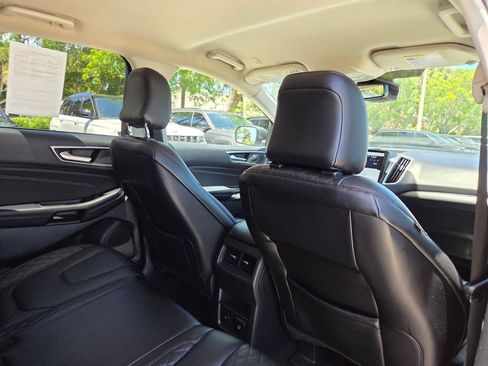 Used 2023 Ford Edge Titanium AWD/4WD image 17