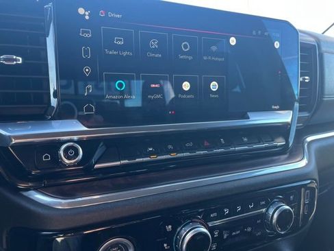 Used 2024 GMC Sierra 1500 SLT image 38