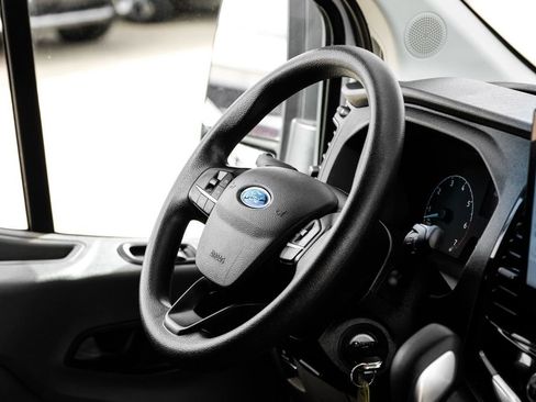 Used 2023 Ford Transit 350 XLT image 11