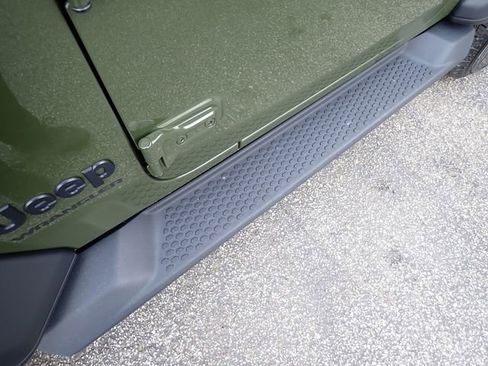 Certified 2022 Jeep Wrangler Sport AWD/4WD image 12