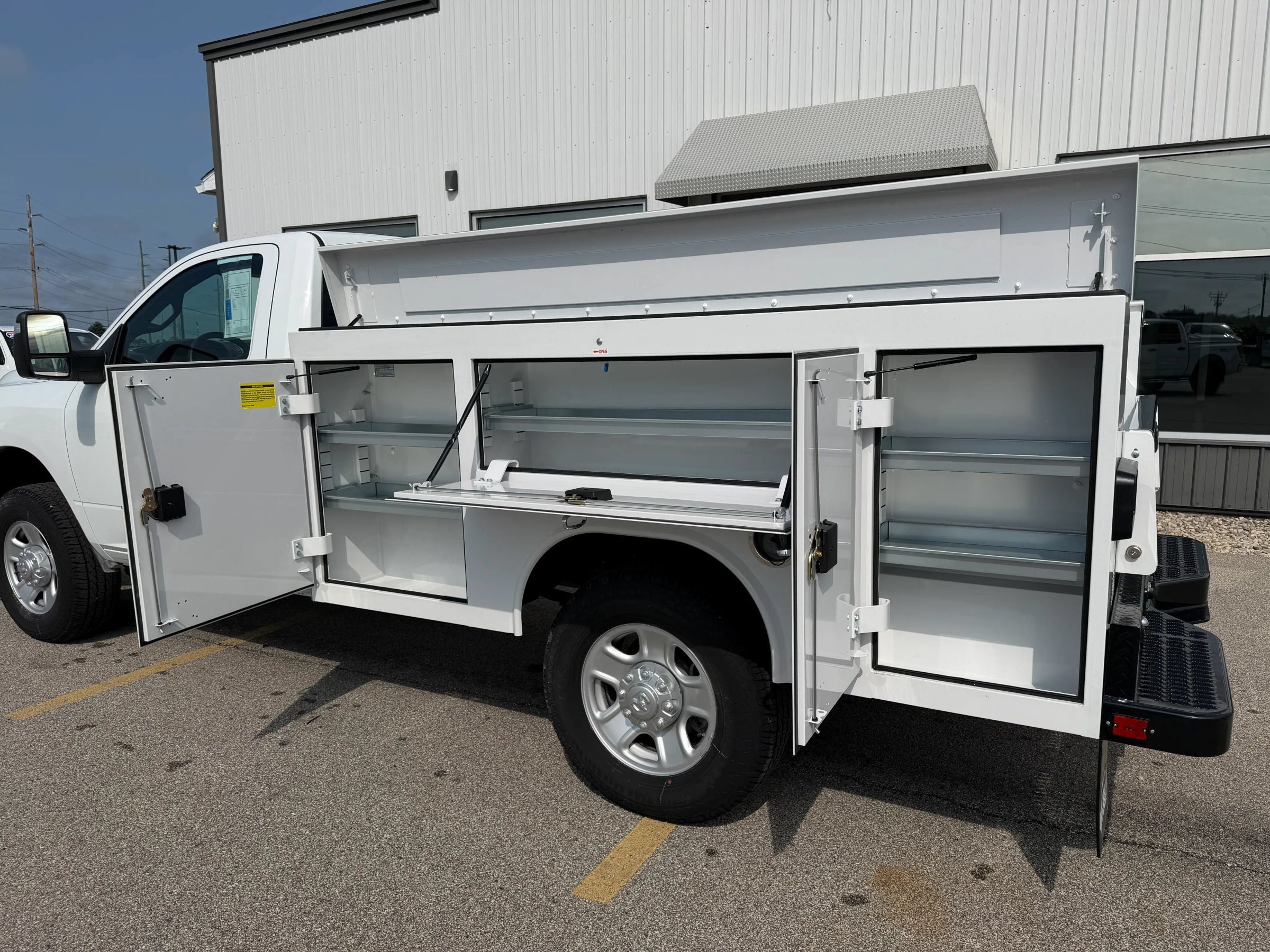 Used 2024 RAM 3500 Tradesman AWD/4WD image 6