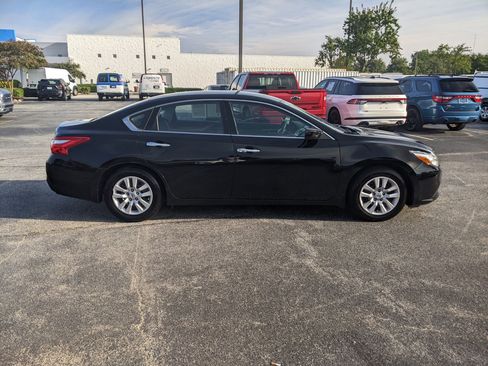 Used 2016 Nissan Altima 2.5 S w/ Power Driver Seat Package image 10