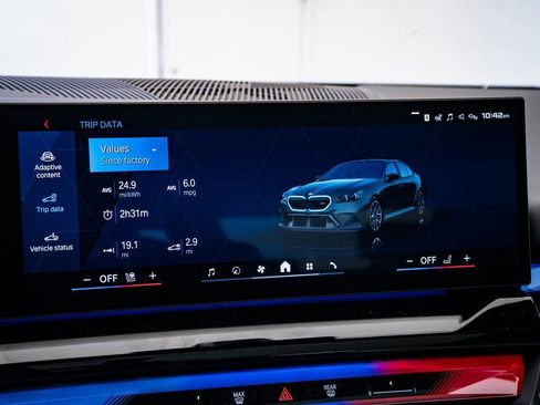 New 2026 BMW M5 w/ Executive Package AWD/4WD image 32