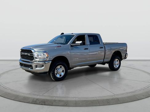 Used 2022 RAM 2500 Tradesman AWD/4WD image 4