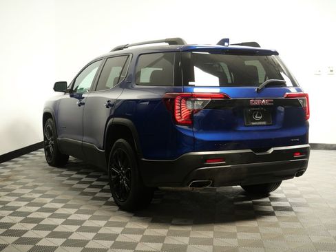 Used 2023 GMC Acadia SLT w/ Elevation Edition image 5