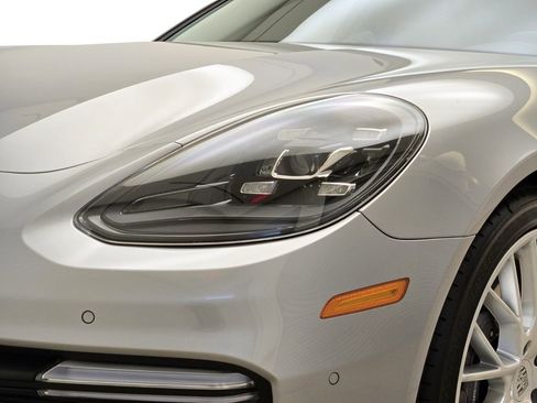 Used 2020 Porsche Panamera 4 w/ Sportdesign Package image 5