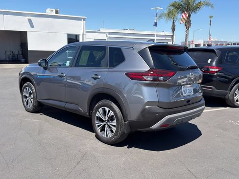 Used 2023 Nissan Rogue SV FWD image 8