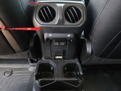Used 2021 Jeep Wrangler Unlimited Sahara AWD/4WD image 20