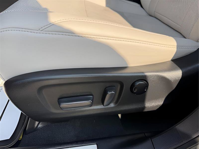 Used 2020 Lexus RX 450h AWD w/ Premium Package image 22