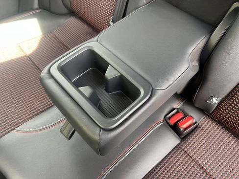Certified 2025 Nissan Kicks SR FWD image 18