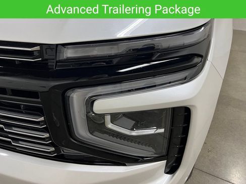 Certified 2025 Chevrolet Suburban High Country AWD/4WD image 11