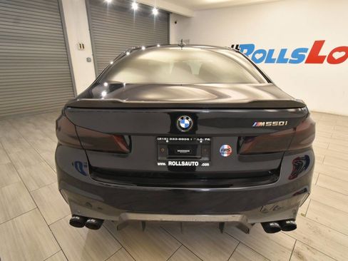 Used 2020 BMW M550i xDrive w/ Premium Package AWD/4WD image 4