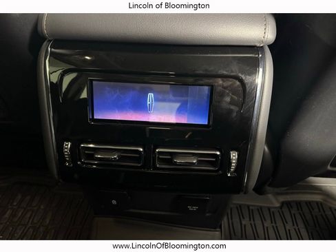 New 2026 Lincoln Aviator AWD image 21