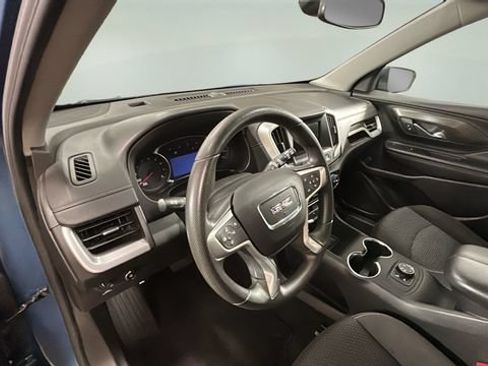 Used 2024 GMC Terrain SLE AWD/4WD image 10