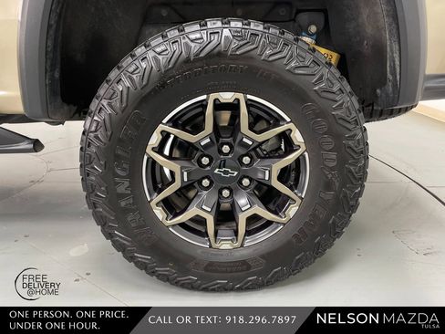 Used 2023 Chevrolet Colorado ZR2 w/ ZR2 Convenience Package III image 12