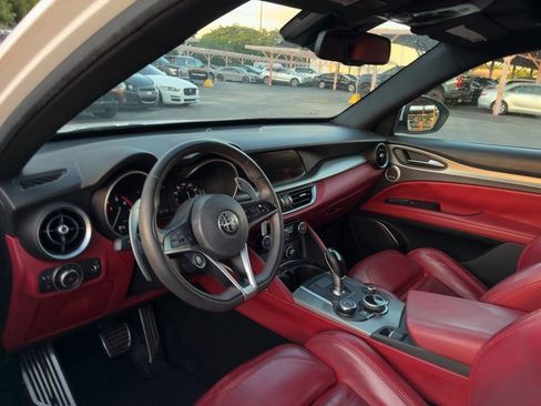 Used 2019 Alfa Romeo Stelvio Ti Sport w/ Quick Order Package 22S Sport image 5