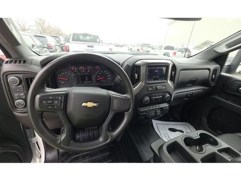 Used 2025 Chevrolet Silverado 2500 W/T w/ WT Convenience Package image 9